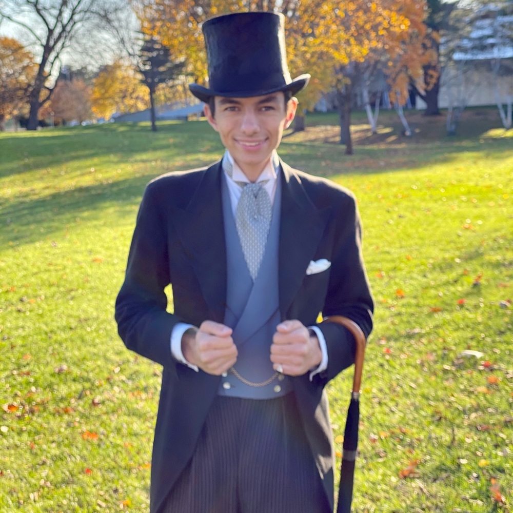 Meet your Posher, Christopher